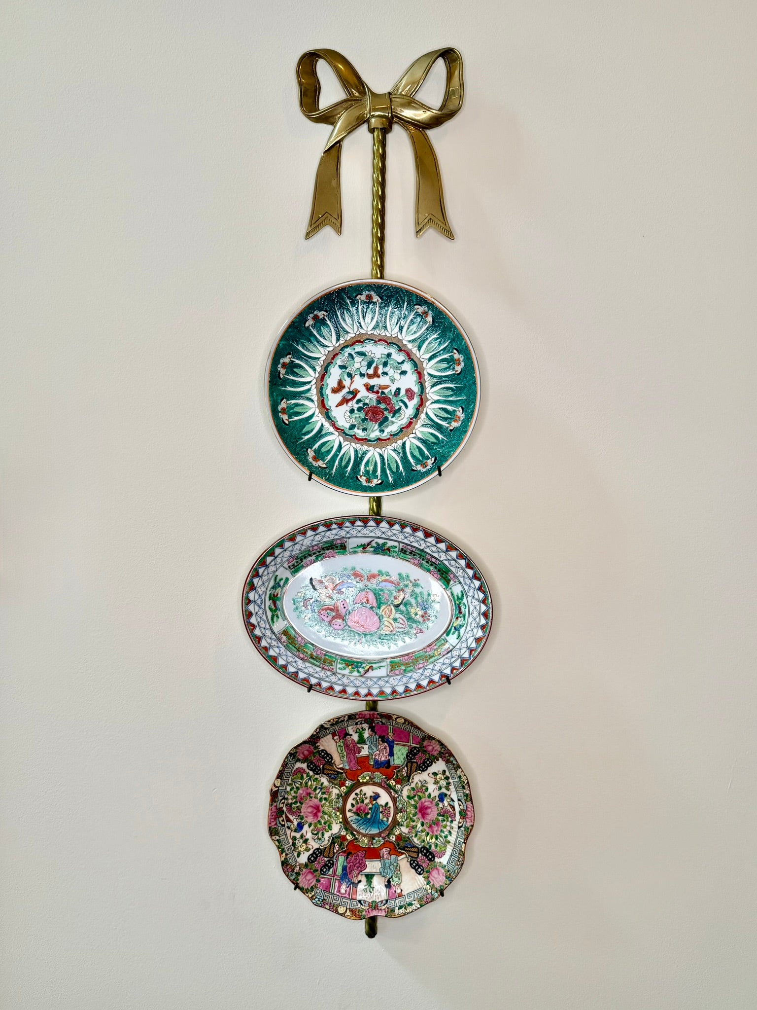 Brass Bow Triple Plate Holder