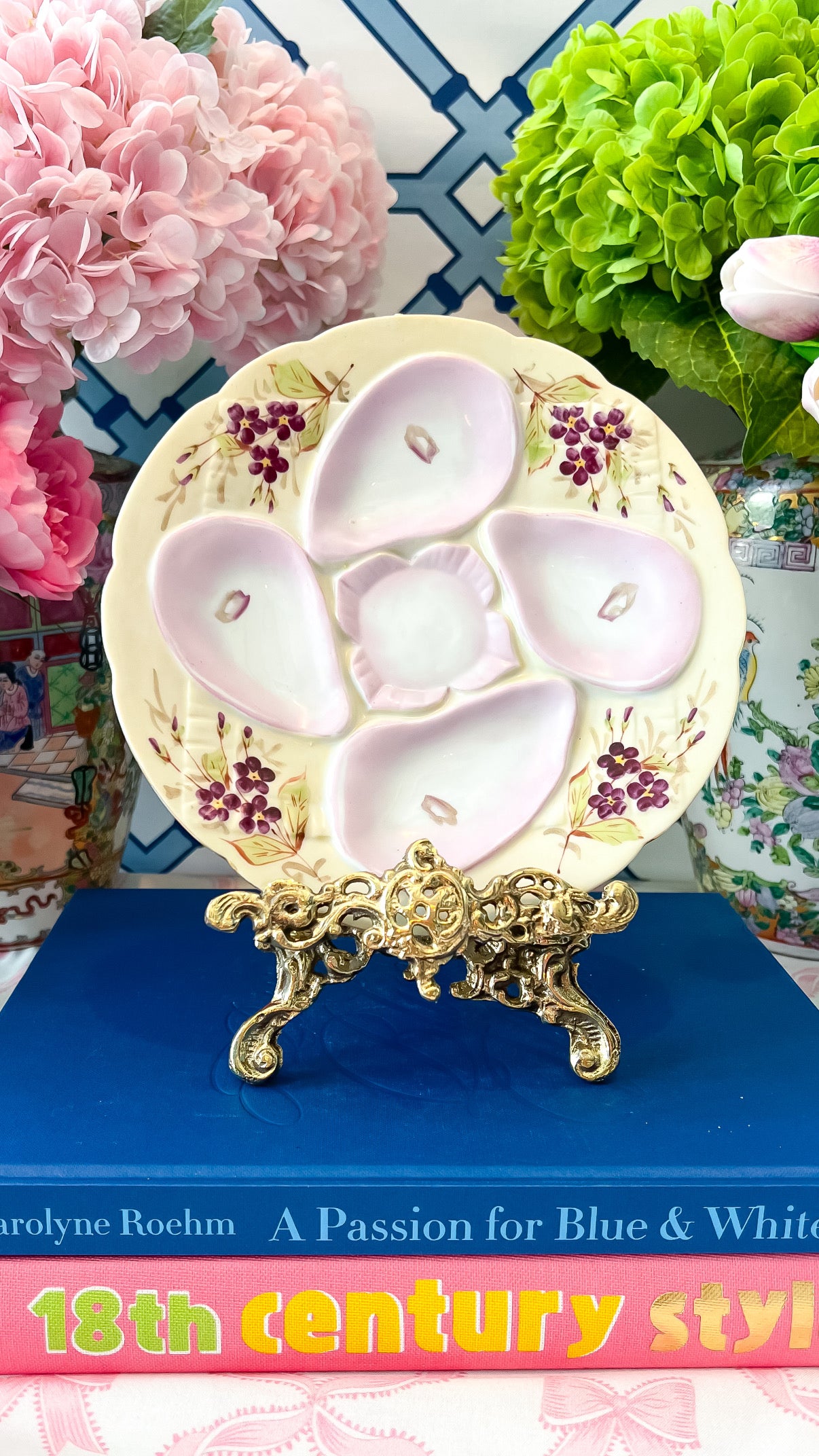 Antique Pink & Cream Oyster Plate